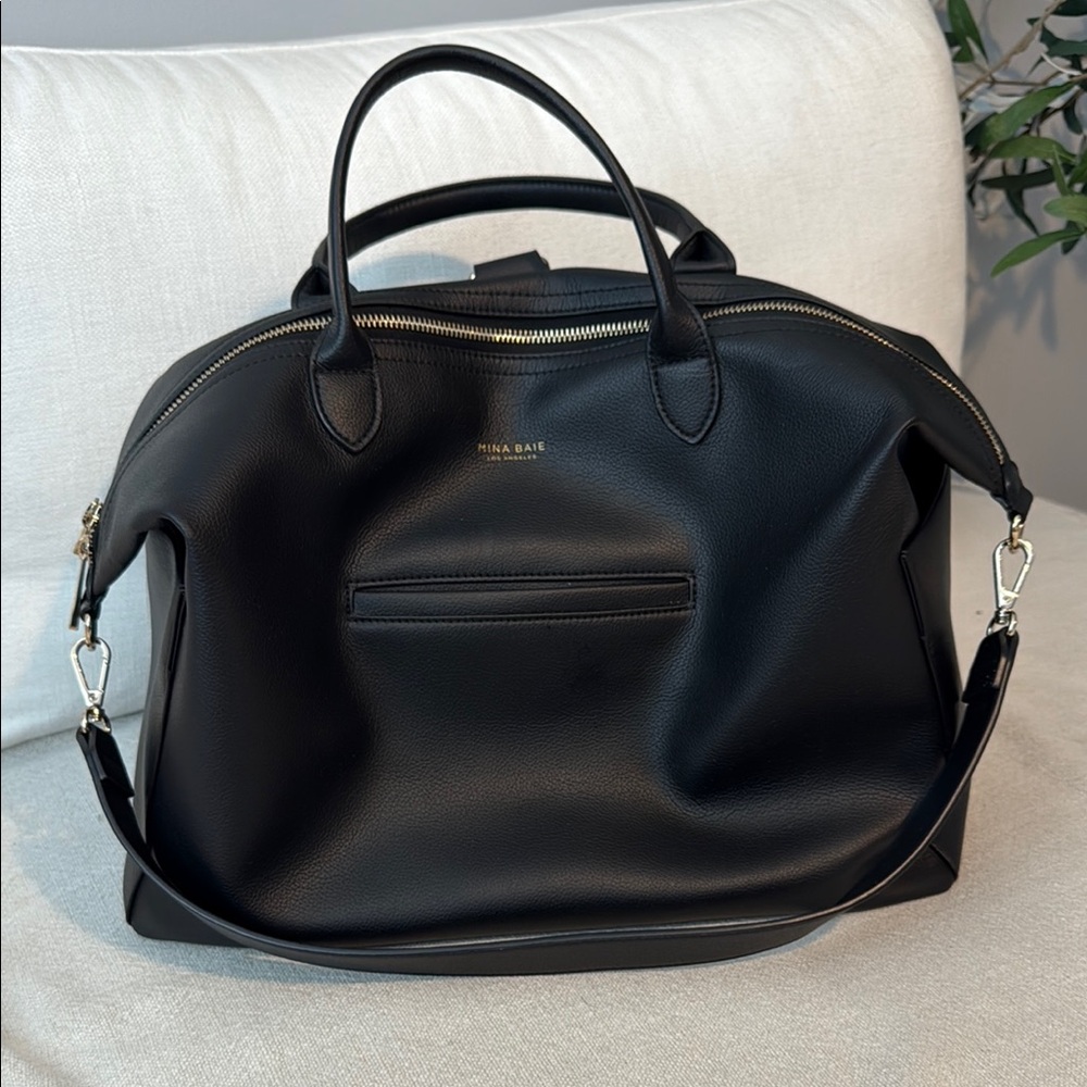 Mina Baie Emmy full in Black